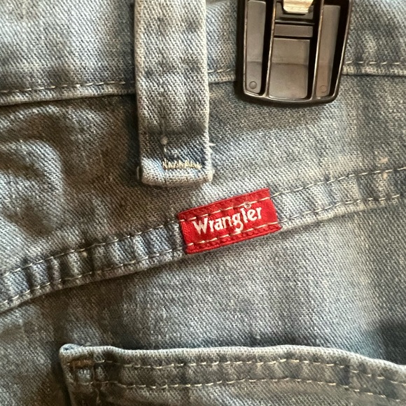 Mens Wrangler light blue denim shorts - Picture 3 of 3